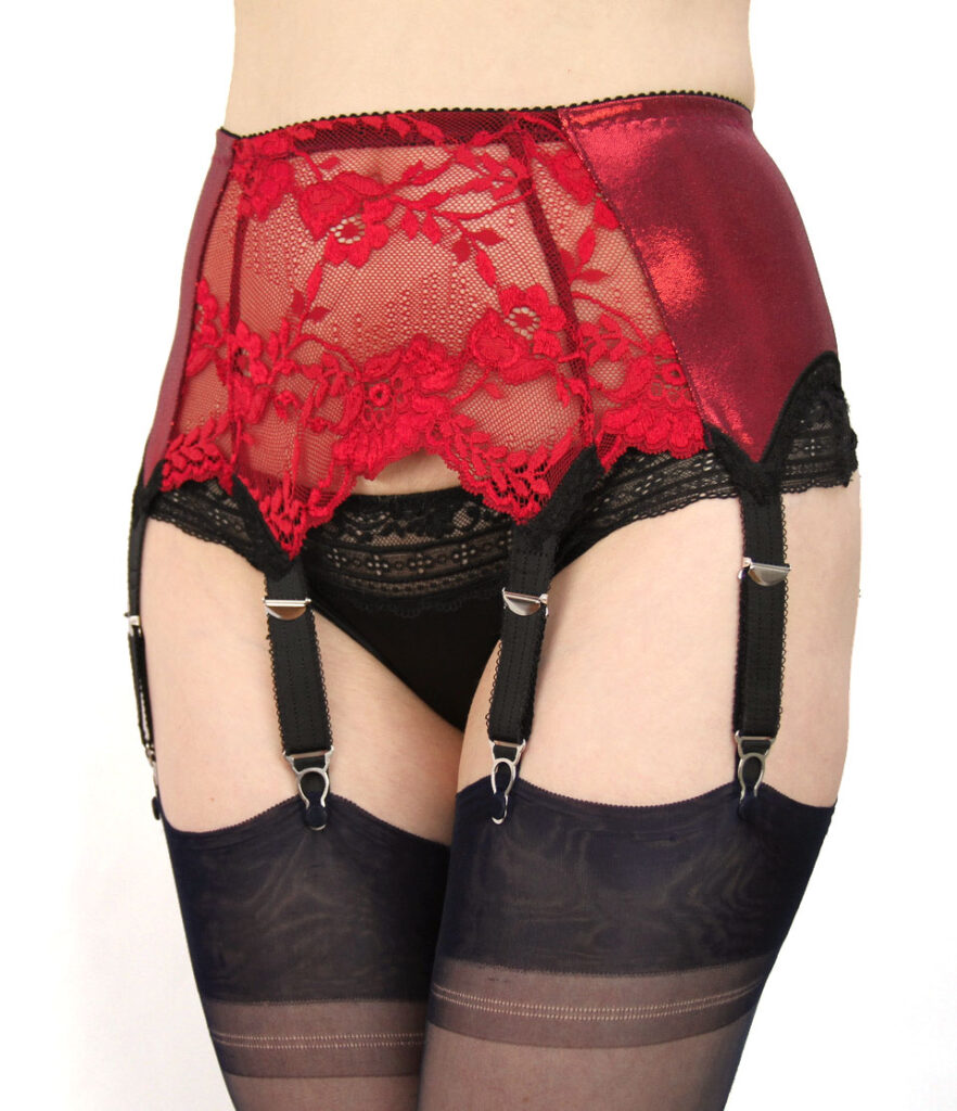 Wetlook Strapsgürtel Shiny Sheryl - Glanz und Spitze